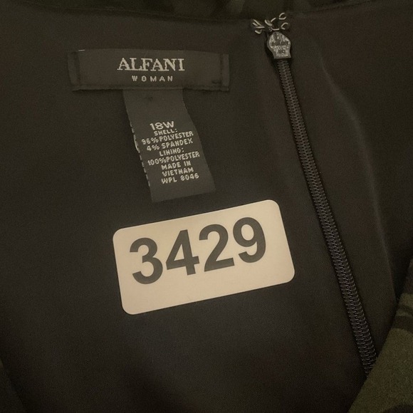 Alfani LEAF PRINT green dress size 18W - Picture 2 of 4